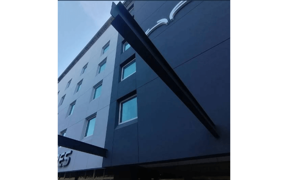 14 Hotel Amberes 2